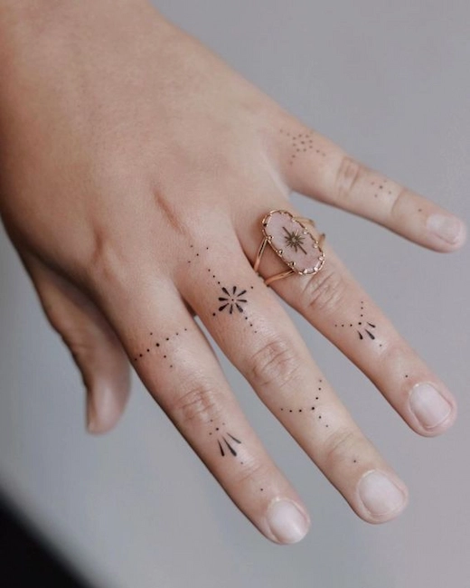 mejor zona para tatuaje pequeño en dedos